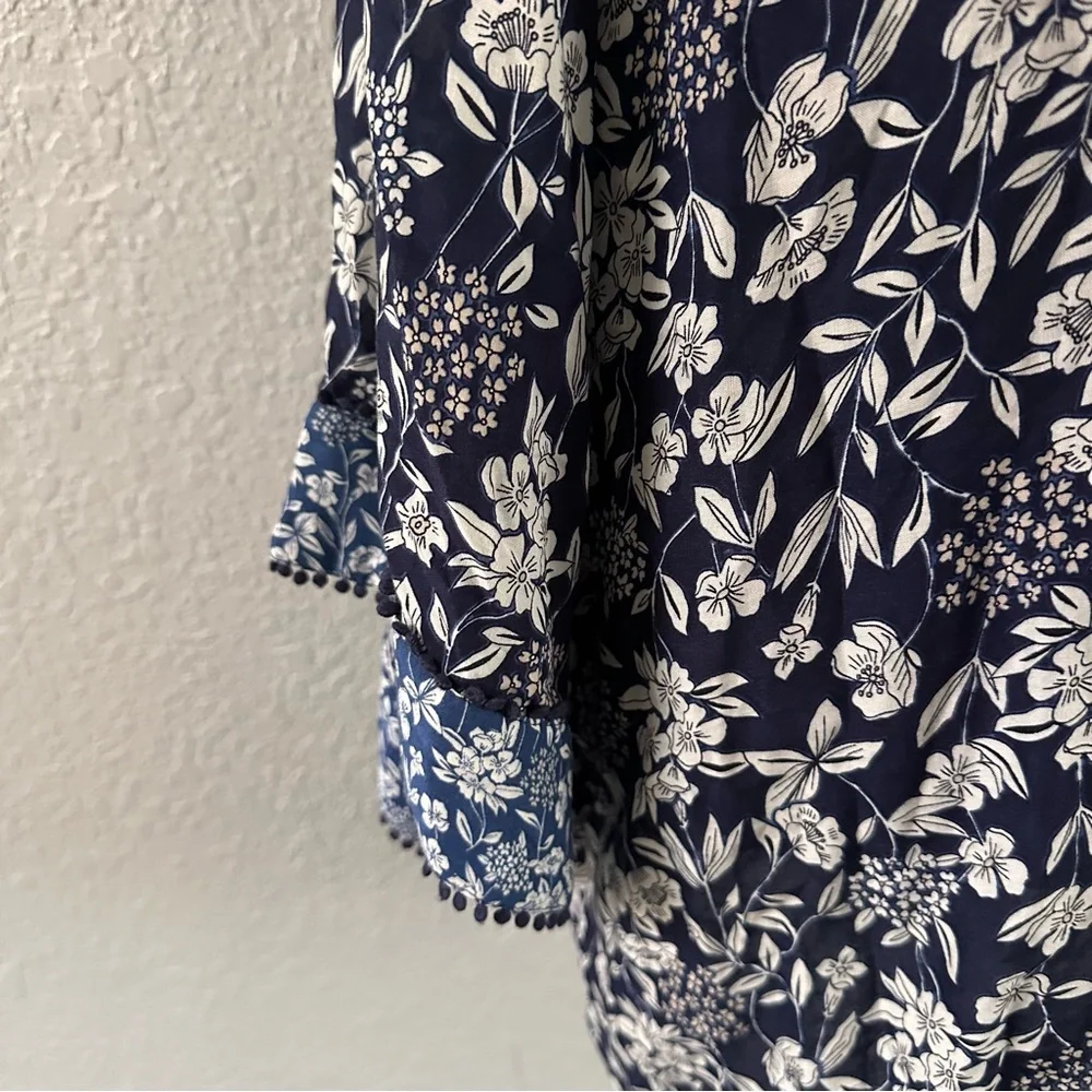 Navy Blue & White Floral Kimono Cardigan with Lace Trim – Size Large - Picture 5 of 8